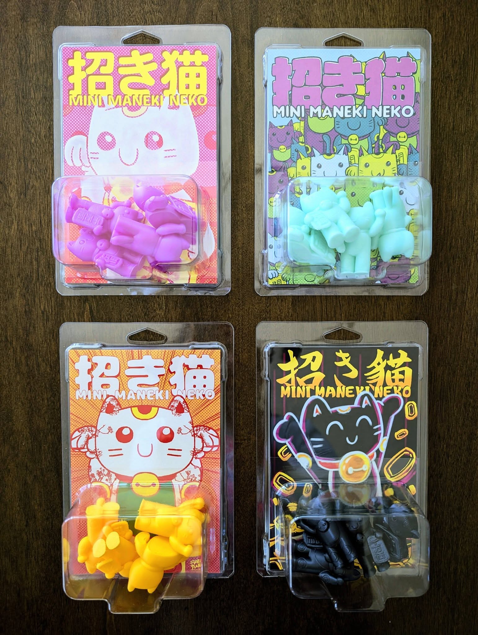 Maneki Neko Kinkeshi-Like Toy Figures with Limited Edition Mini